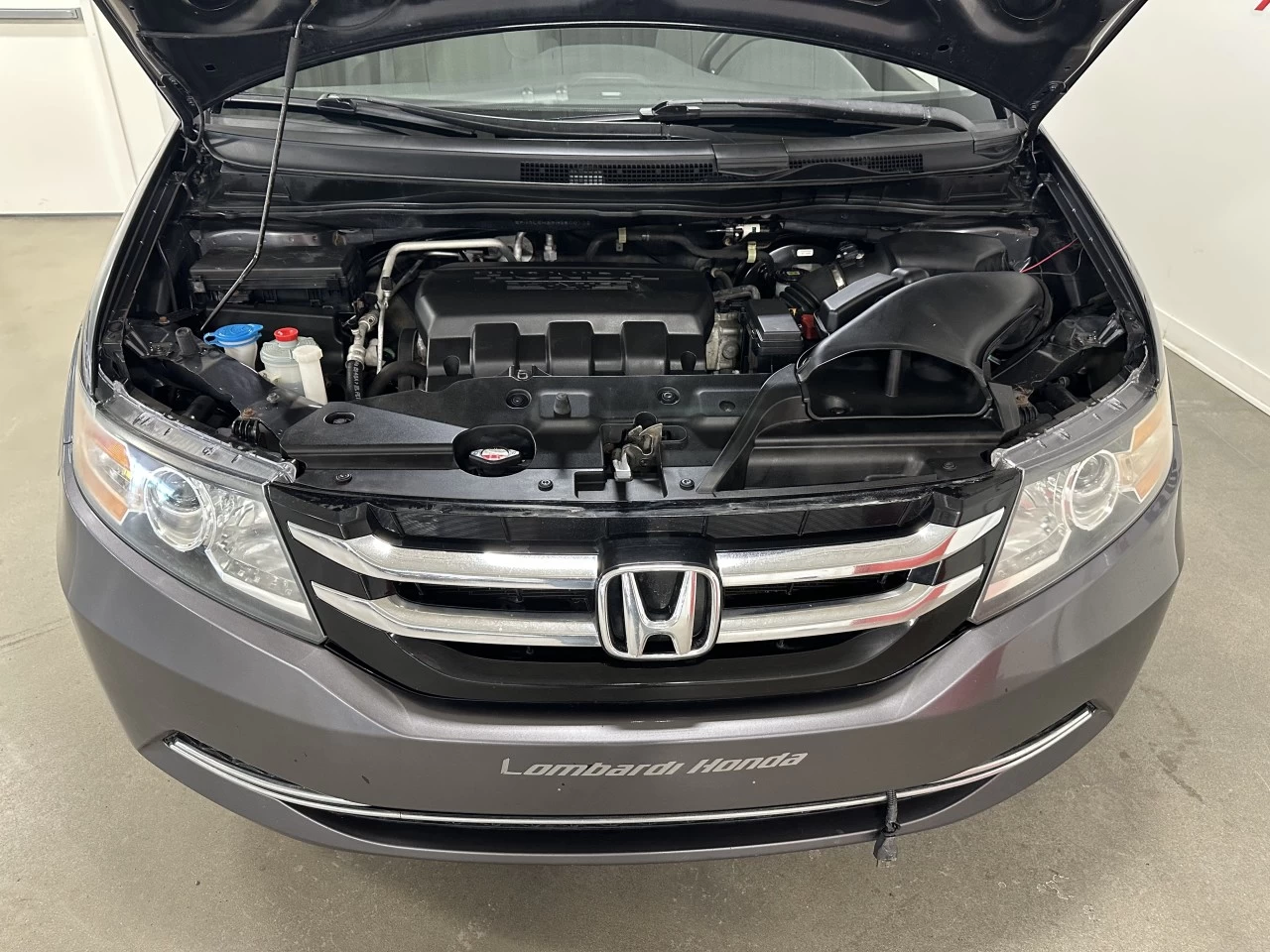 2017 Honda Odyssey SE Main Image