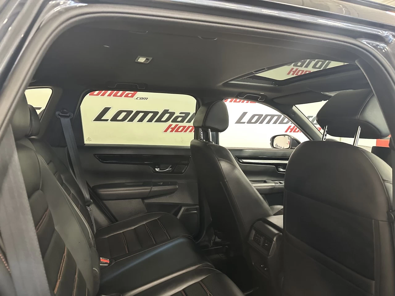 2023 Honda CR-V hybride Touring Main Image