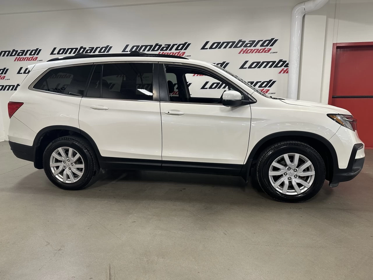 2019 Honda Pilot LX Main Image