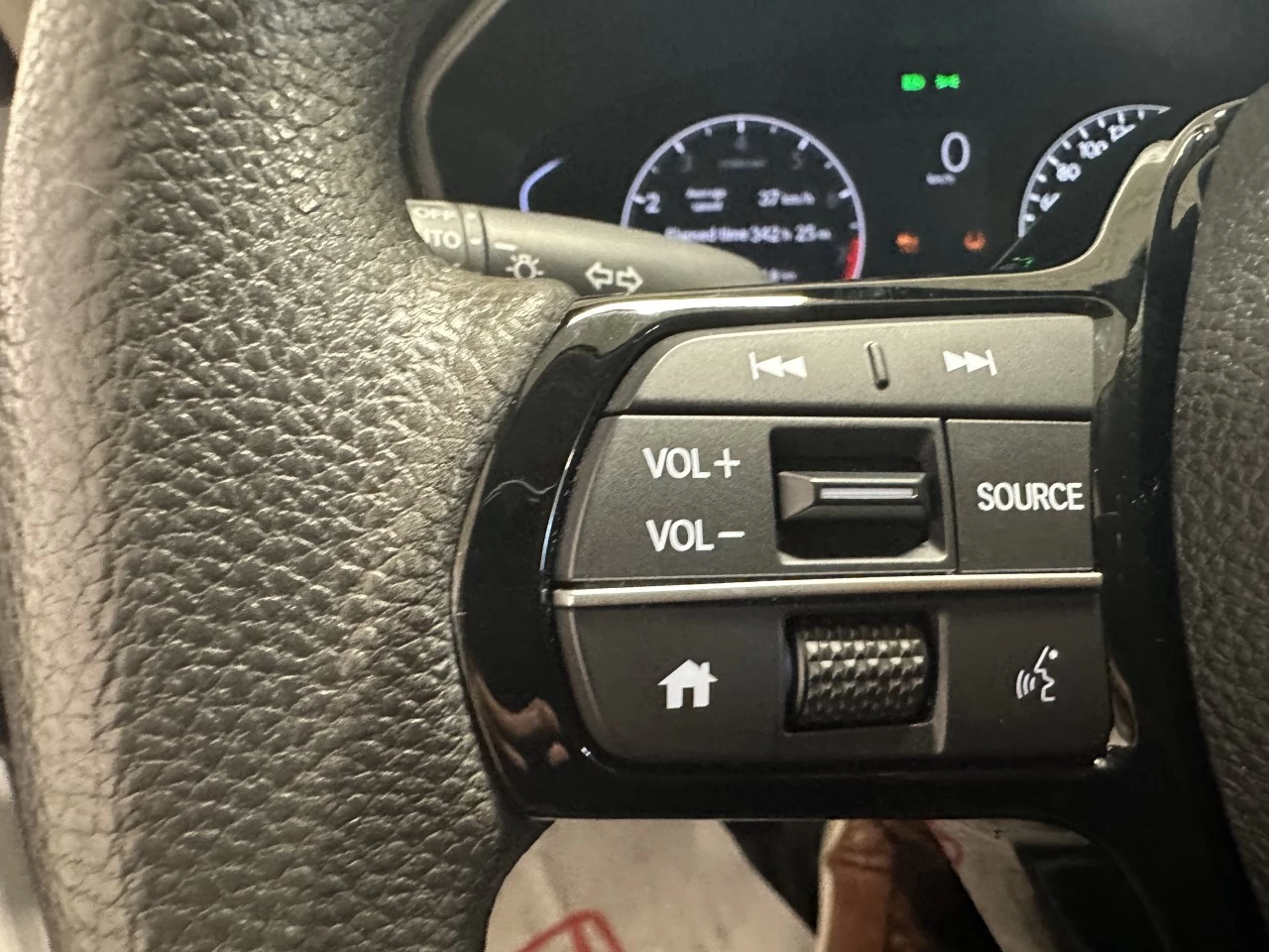 2022 Honda Civic LX Main Image