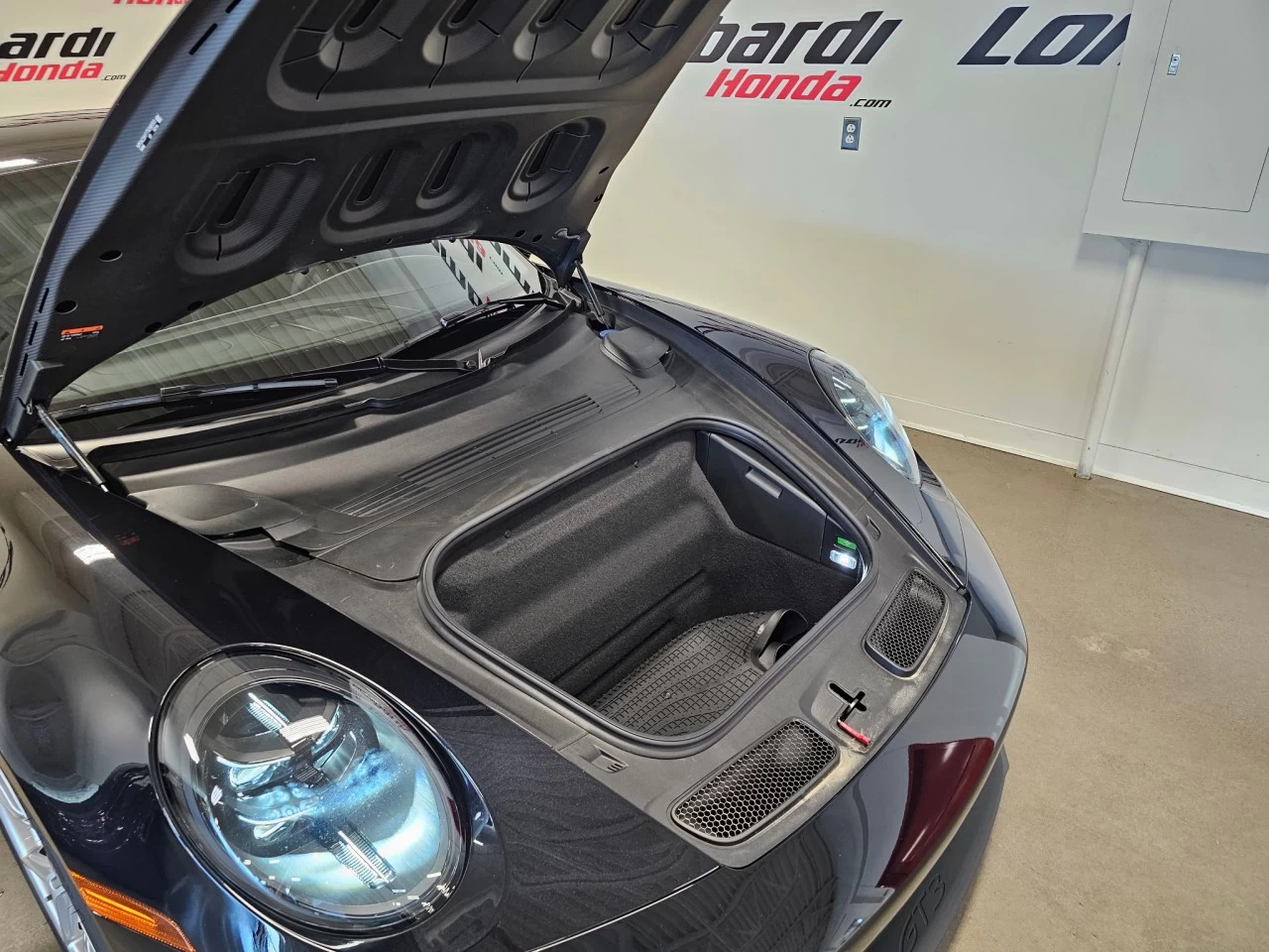 2026 Porsche 911 GT3 Main Image