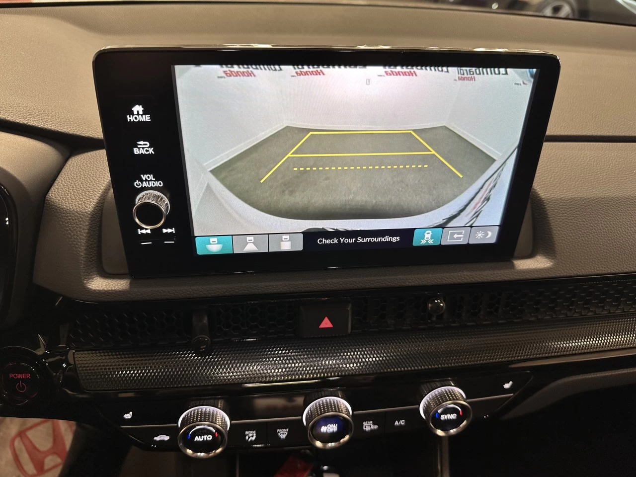 2024 Honda CR-V
                                                    Touring Image principale