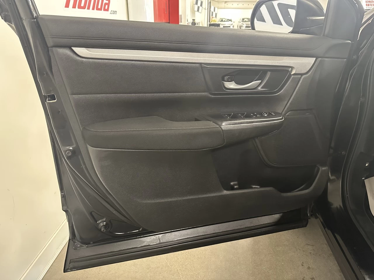 2021 Honda CR-V
                                                    LX Main Image
