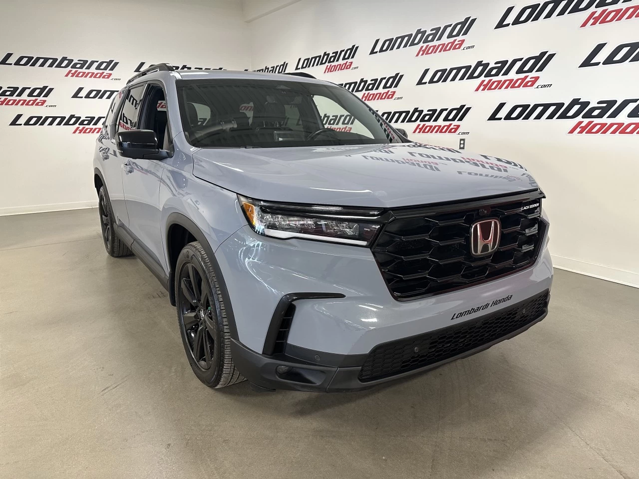 2023 Honda Pilot Black Edition Main Image