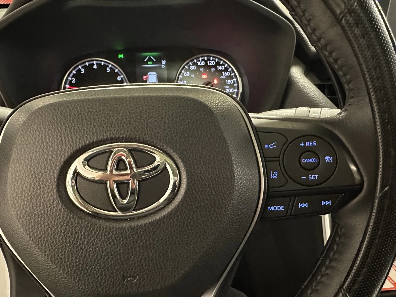 2022 Toyota RAV4 XLE Image principale