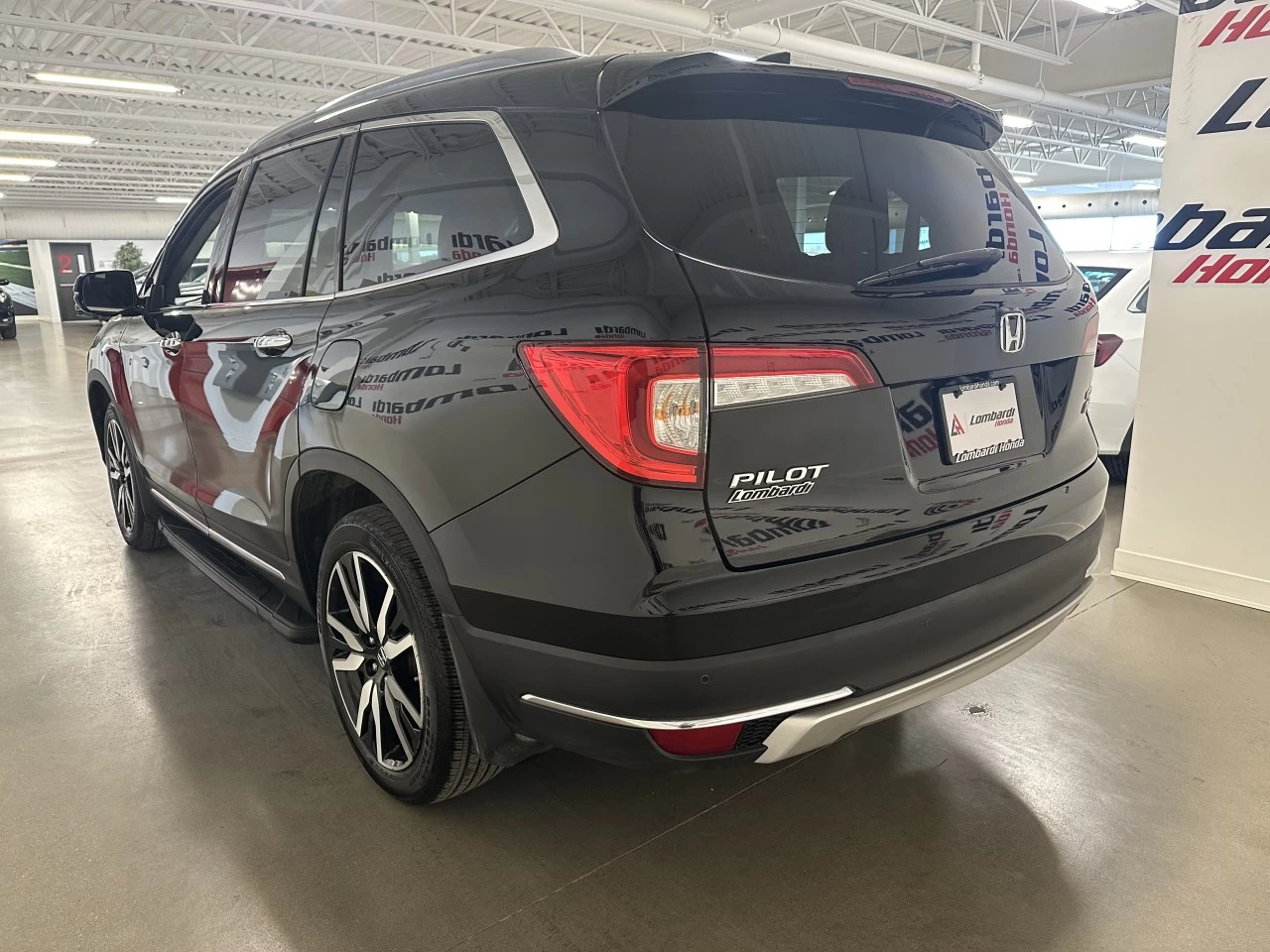 2022 Honda Pilot Touring 8-Passenger Image principale