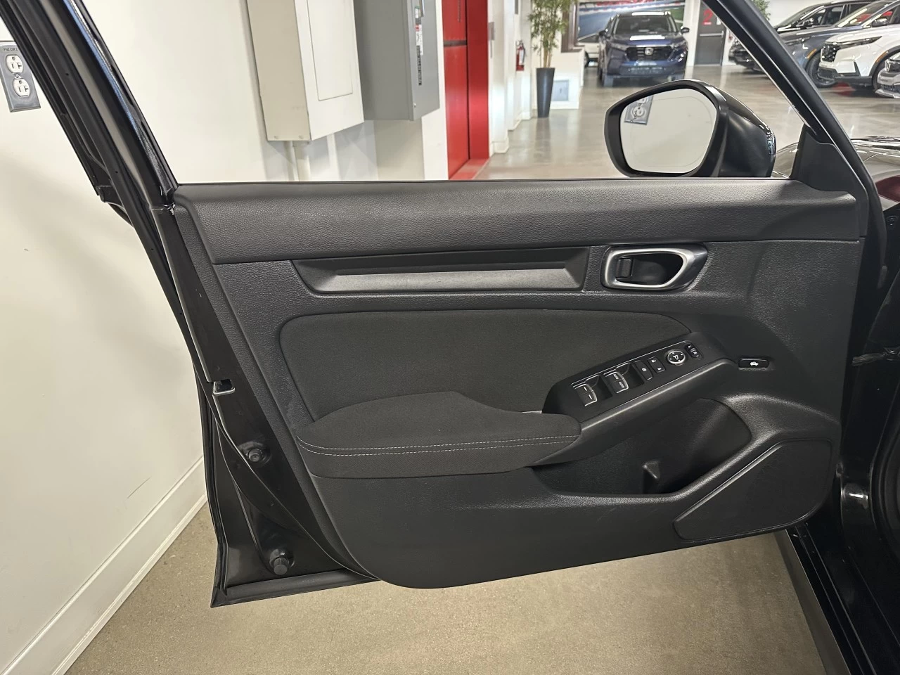 2022 Honda Civic LX Main Image