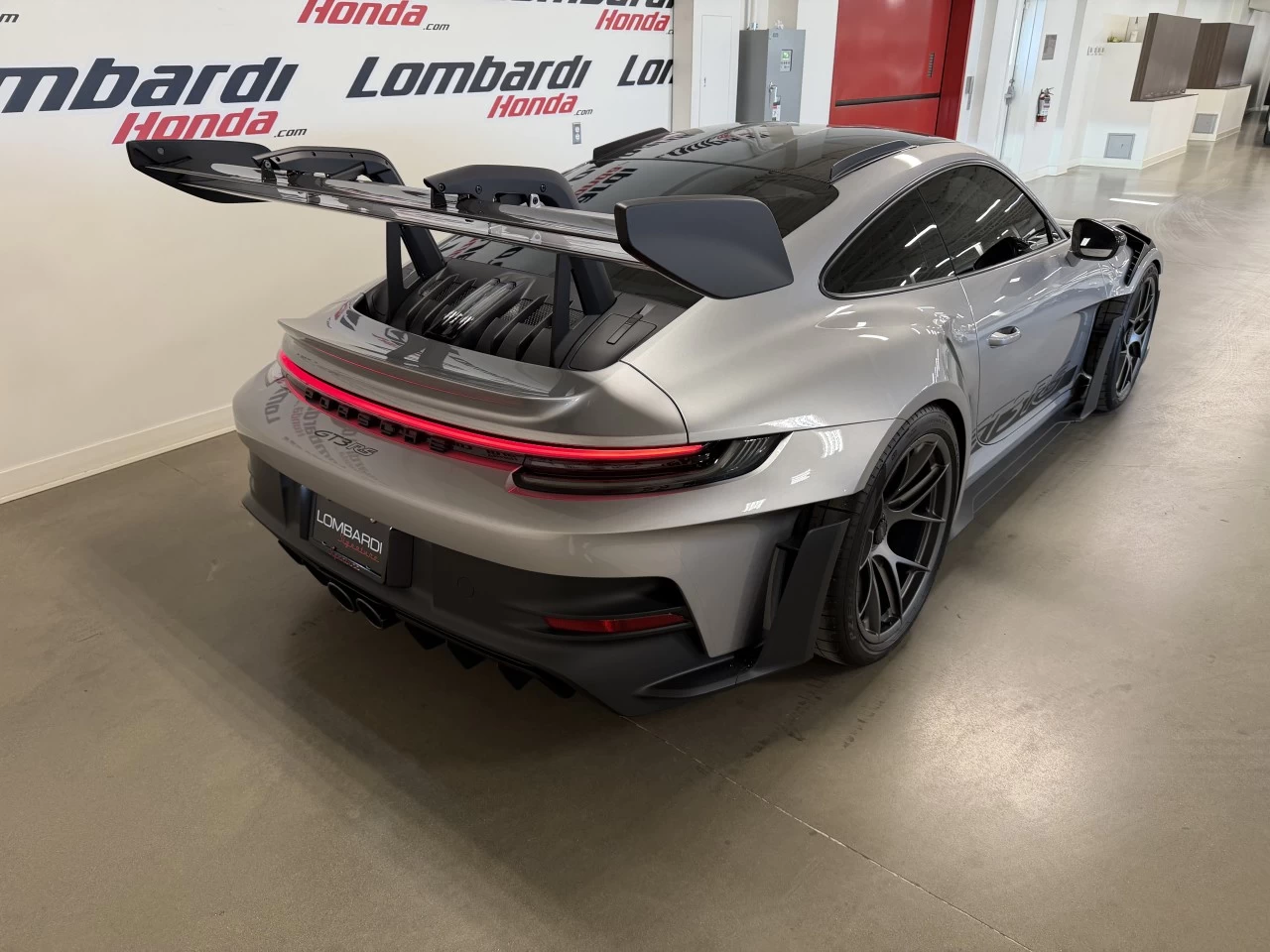 2025 Porsche 911 GT3 RS Main Image