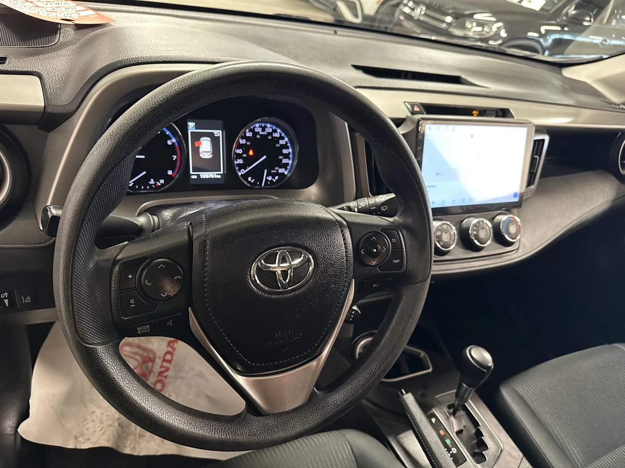 2017 Toyota RAV4 LE Main Image