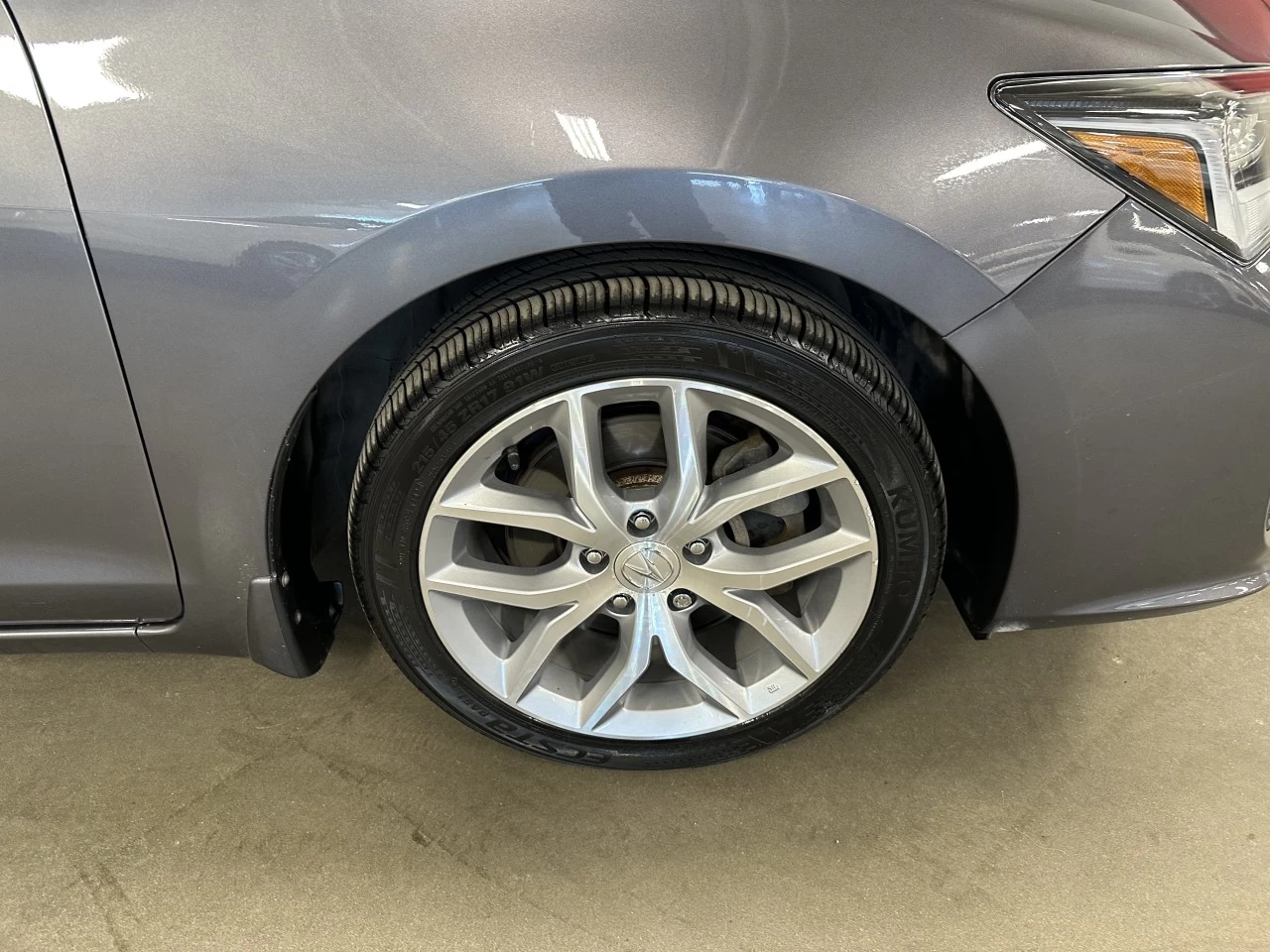 2019 Acura ILX Sedan https://www.lombardihonda.com/resize/b990ff35b810a3abc0cc817b2ca24889-1
