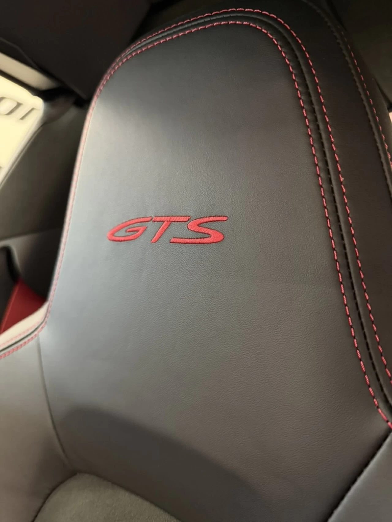 2024 Porsche 911 4 GTS Image principale