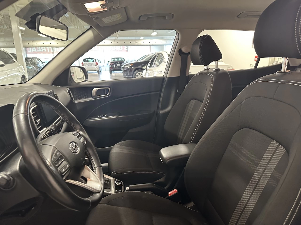 2024 Hyundai Venue Preferred Main Image