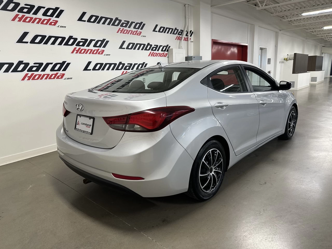 2016 Hyundai Elantra GL Main Image
