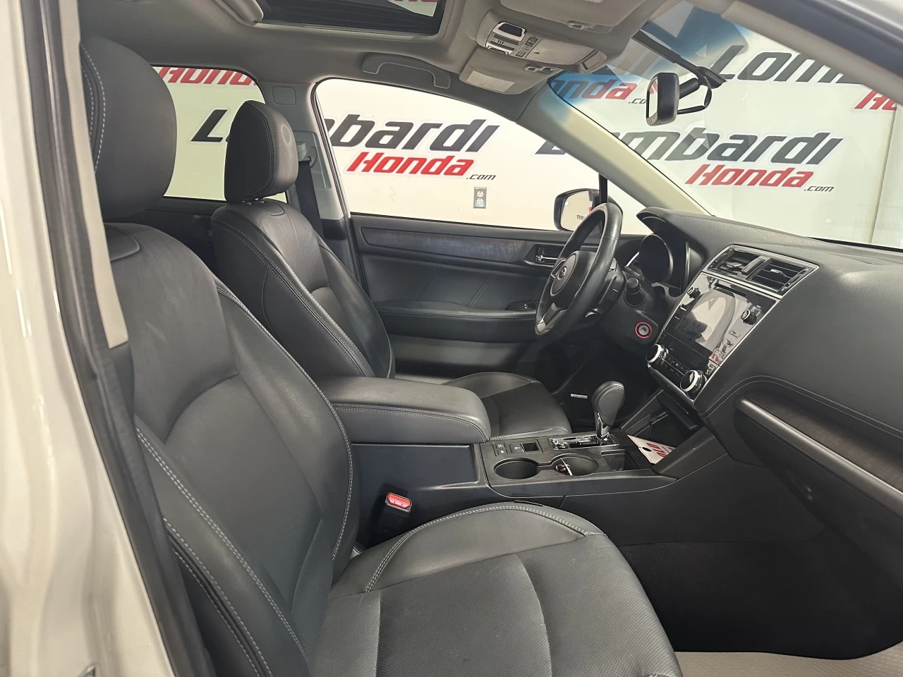 2019 Subaru Outback
                                                    Limited Image principale