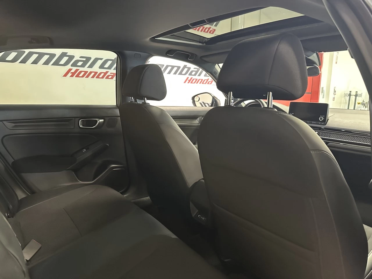 2023 Honda Civic
                                                    Sport/Sport-B Main Image