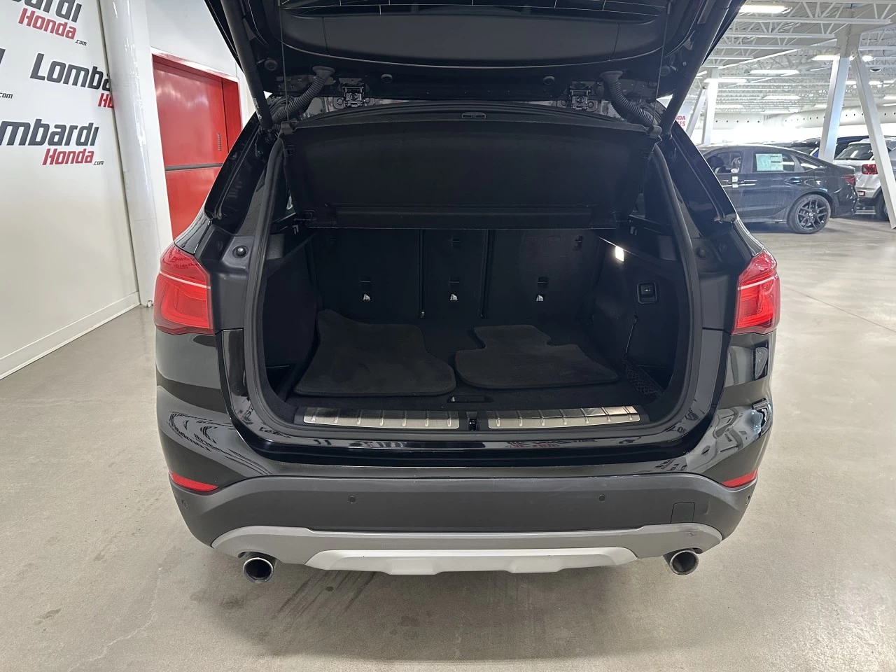 2017 BMW X1 xDrive28i Main Image