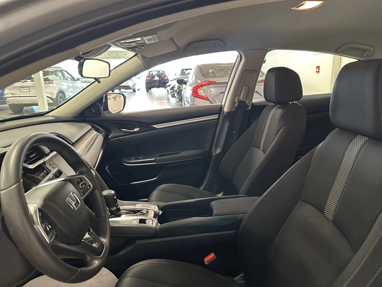 2021 Honda Civic LX Image principale