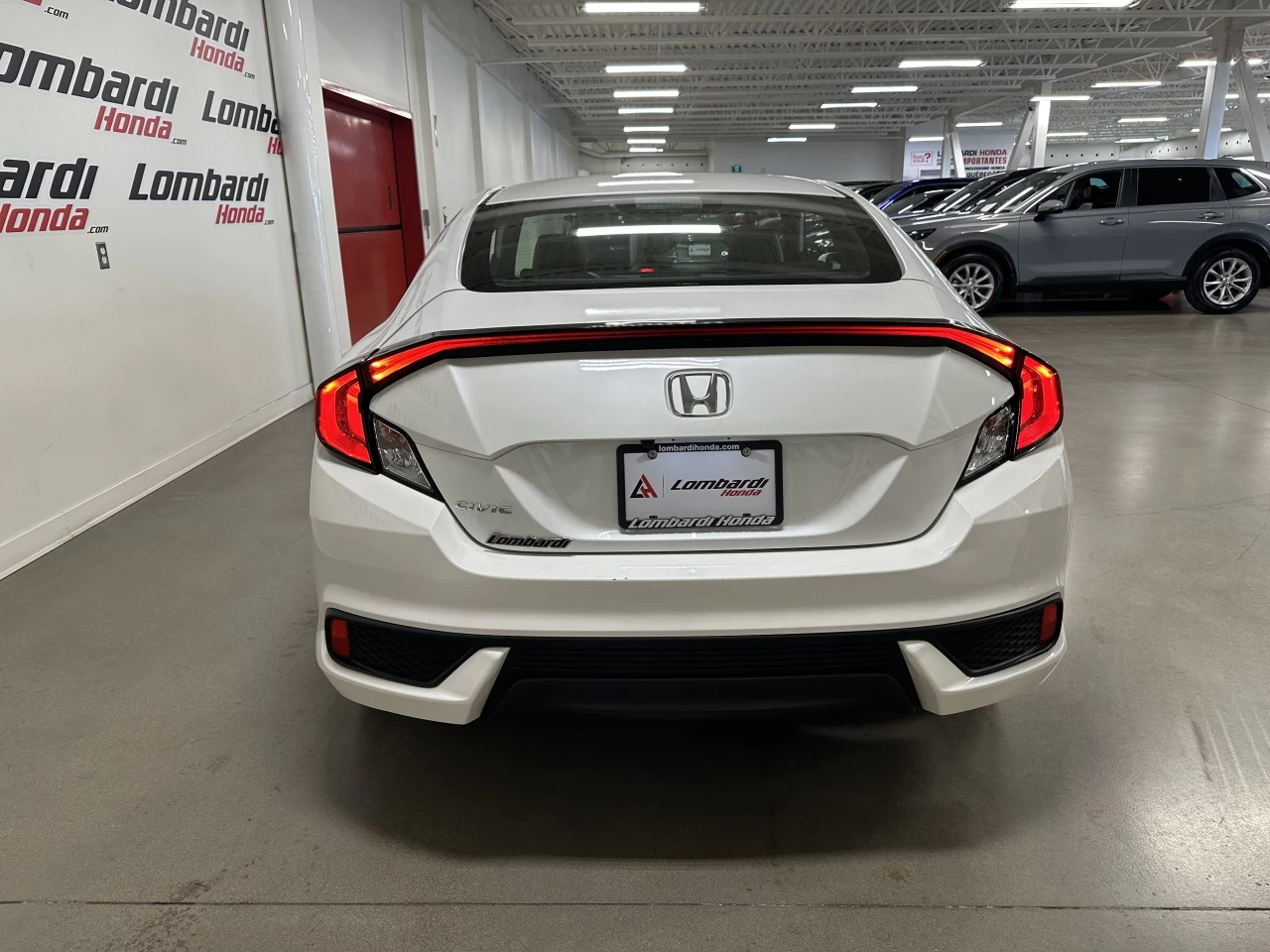 2018 Honda Civic EX Main Image
