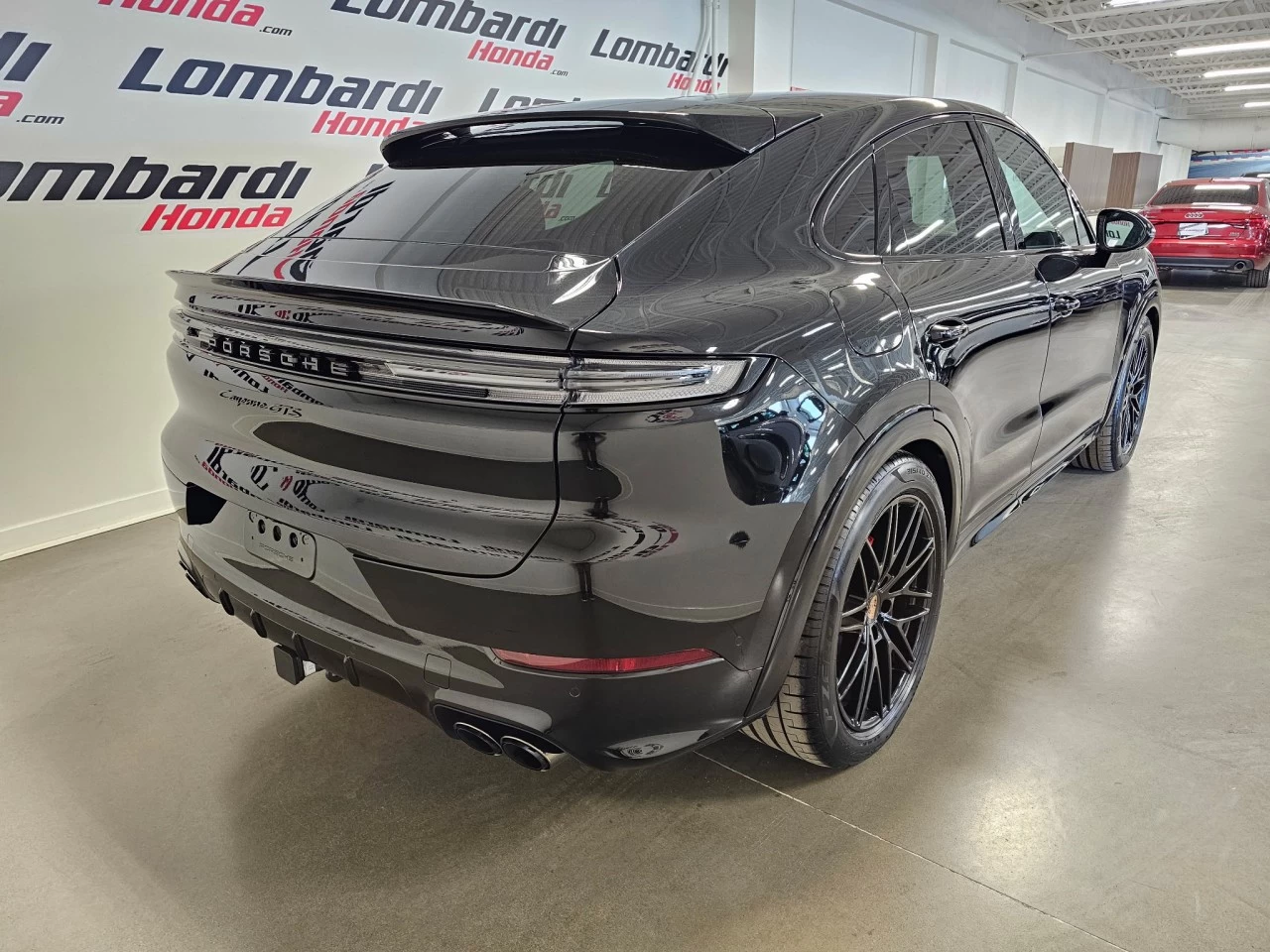 2026 Porsche Cayenne GTS Main Image