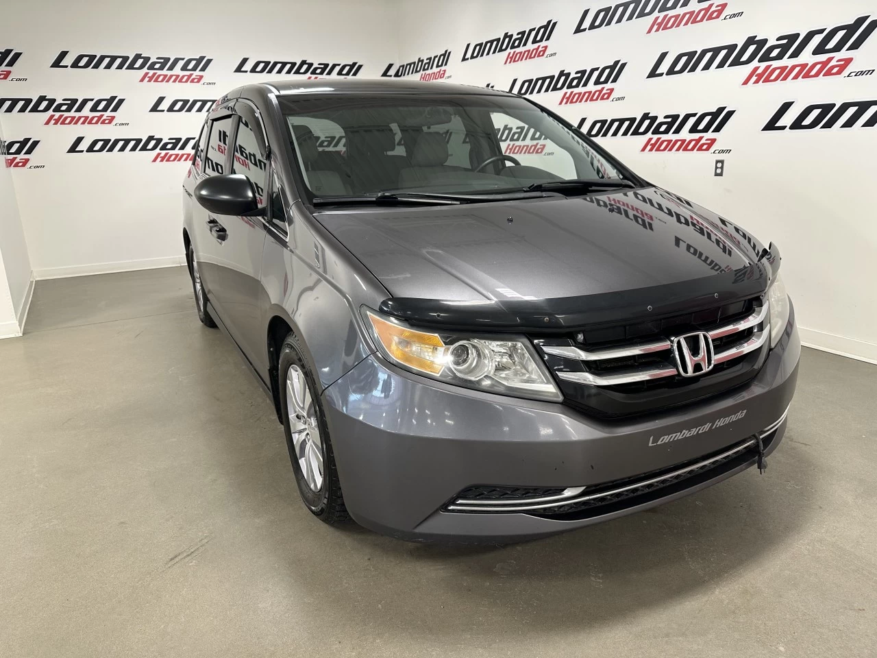 2017 Honda Odyssey SE Main Image