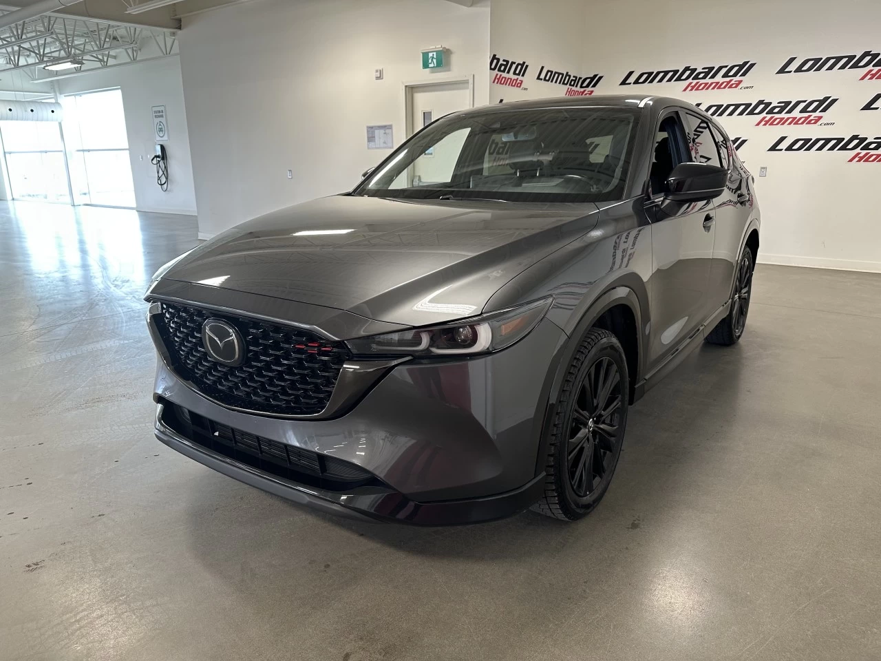 2022 Mazda CX-5
                                                    Sport Design w/Turbo Main Image