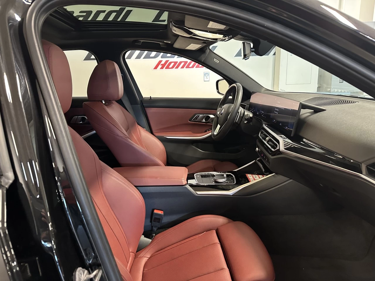 2023 BMW i3s
                                                    330i xDrive Main Image