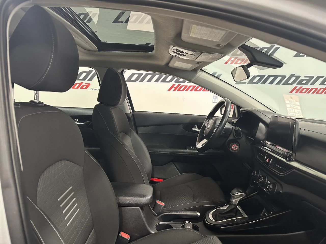 2020 Kia Forte
                                                    EX Main Image