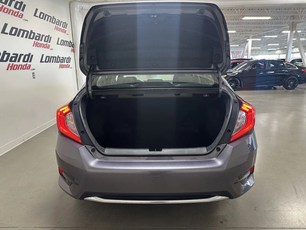2021 Honda Civic EX Main Image