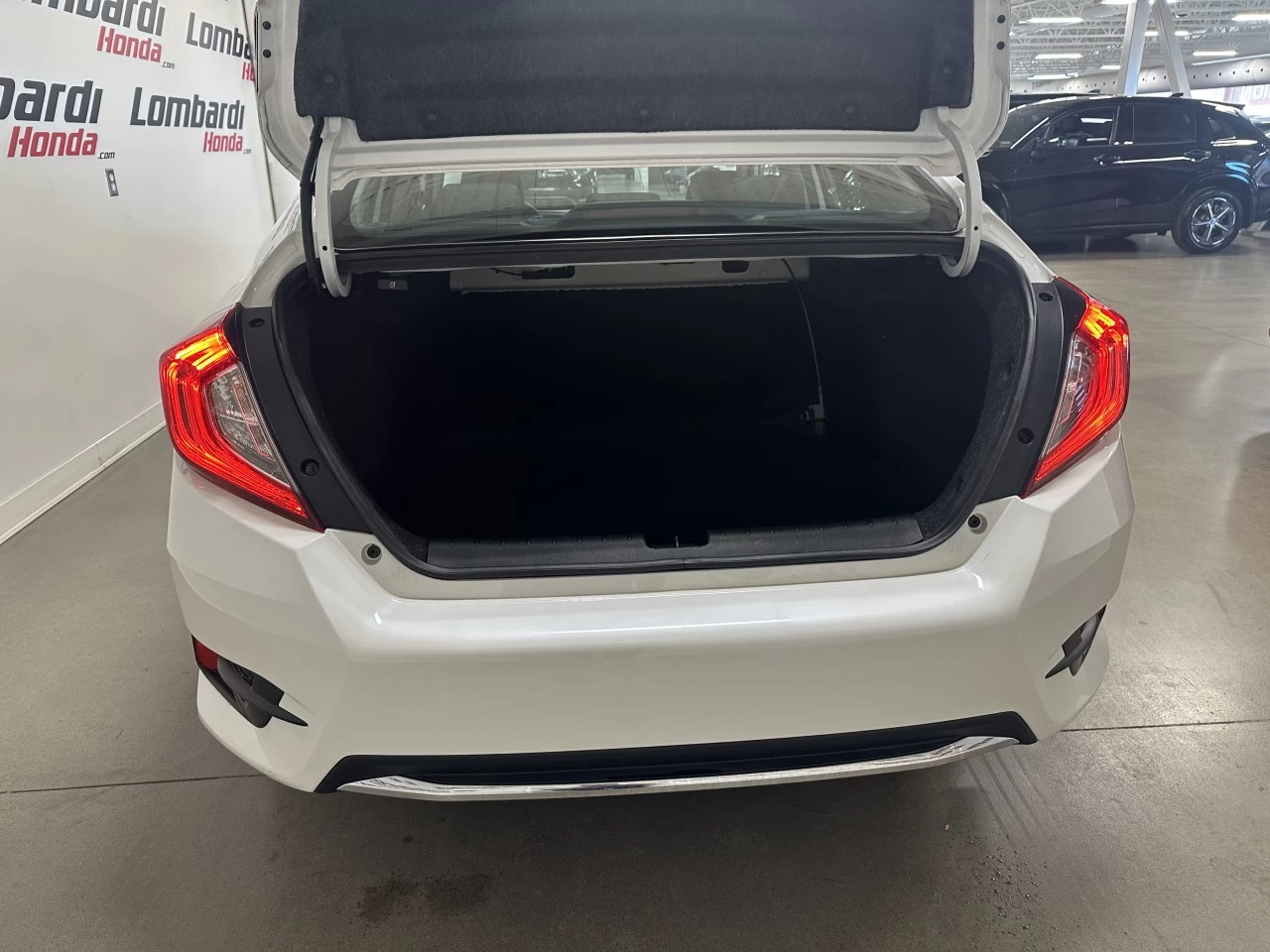 2021 Honda Civic EX Main Image