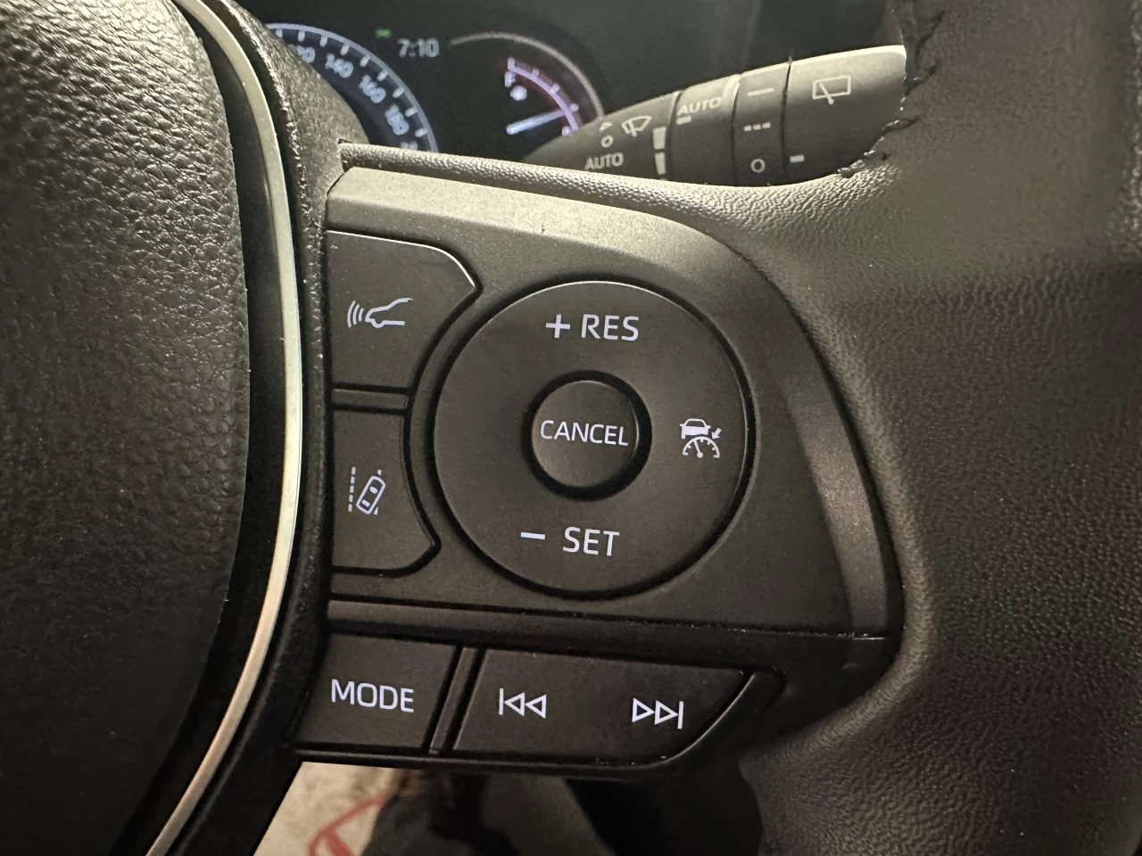 2023 Toyota RAV4 XLE Main Image