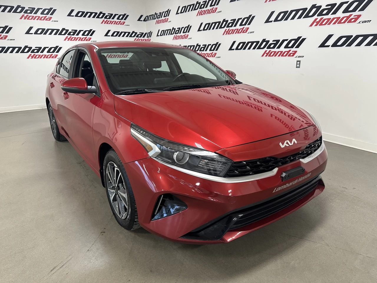 2023 Kia Forte EX https://www.lombardihonda.com/resize/b990ff35b810a3abc0cc817b2ca24889-1