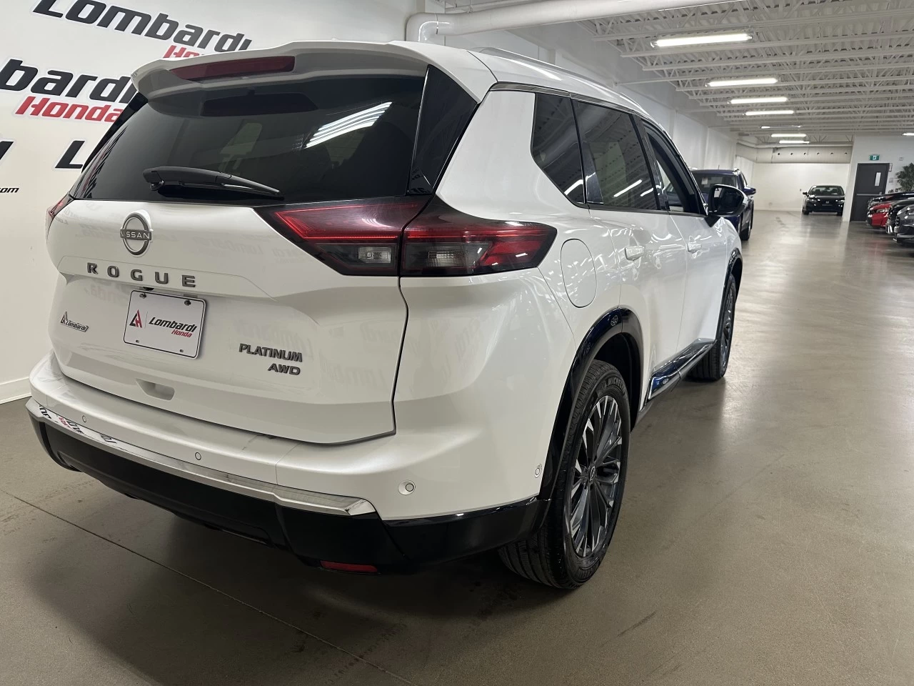 2024 Nissan Rogue Platinum Main Image