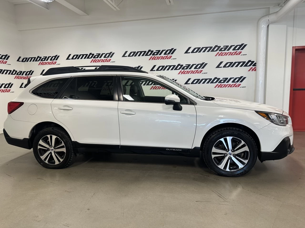 2019 Subaru Outback
                                                    Limited Image principale