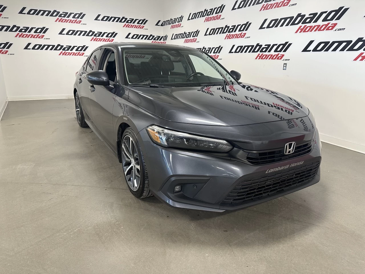 2022 Honda Civic Touring Main Image