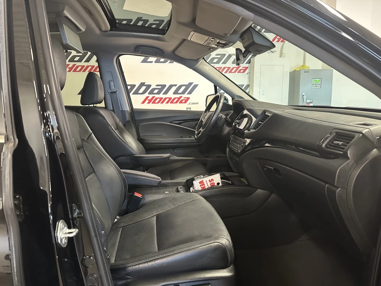 2022 Honda Pilot Touring 8-Passenger Image principale
