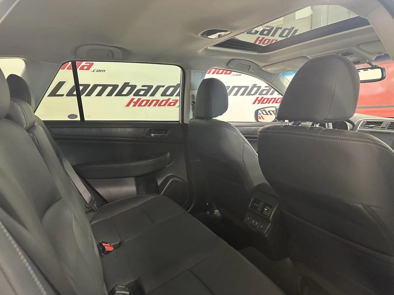 2019 Subaru Outback
                                                    Limited Image principale