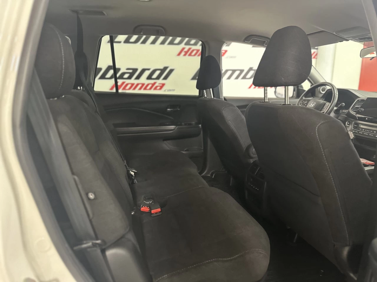 2022 Honda Pilot Touring 8-Passenger Image principale