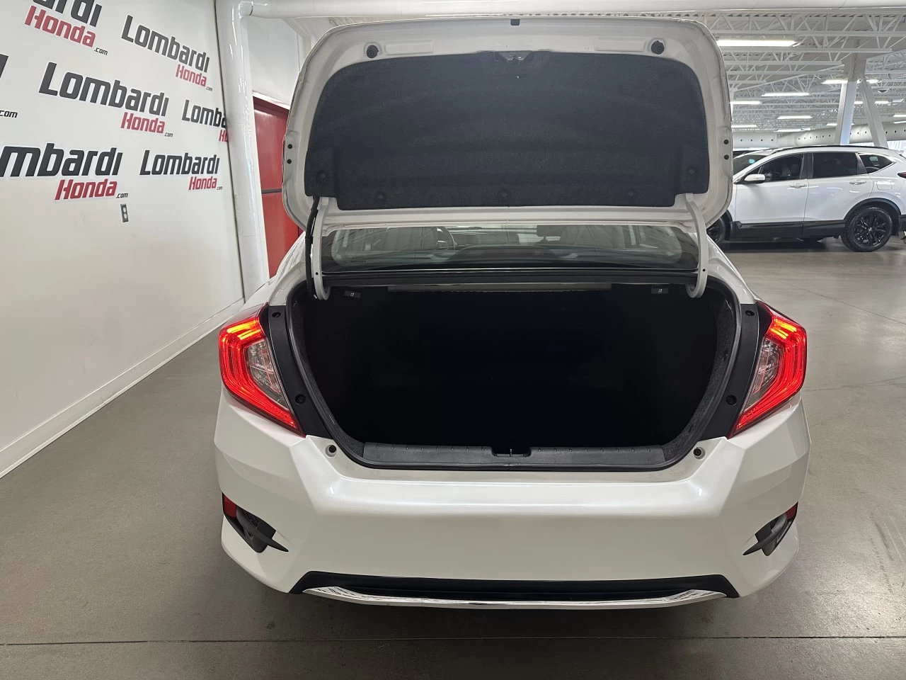 2021 Honda Civic LX Image principale