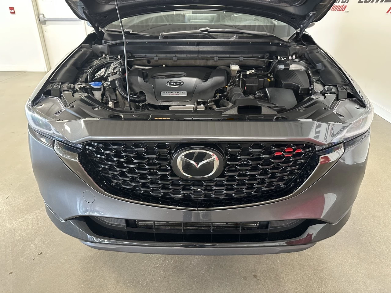 2022 Mazda CX-5
                                                    Sport Design w/Turbo Main Image