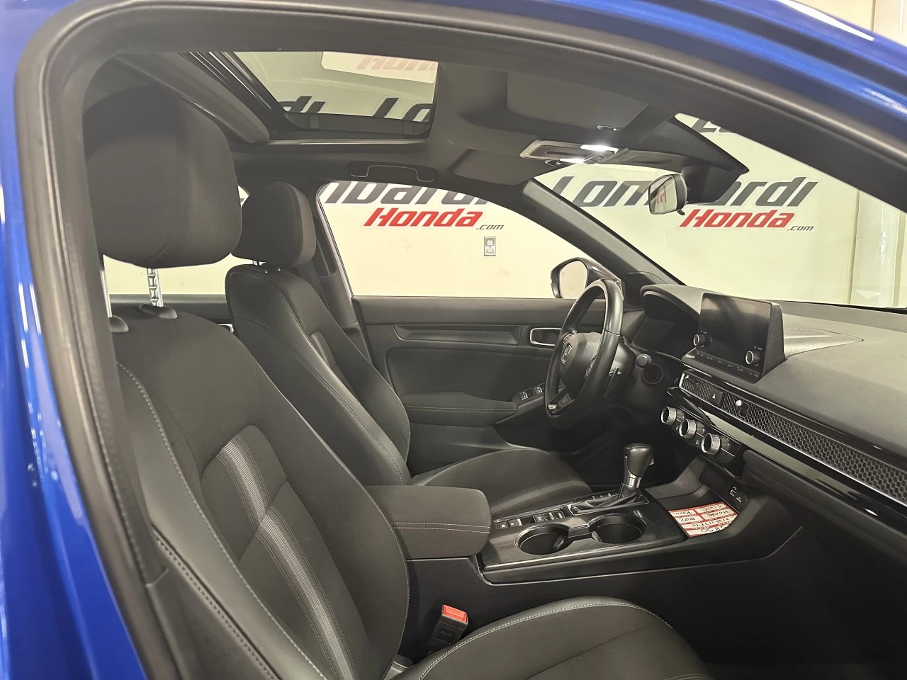2022 Honda Civic
                                                    Sport Main Image