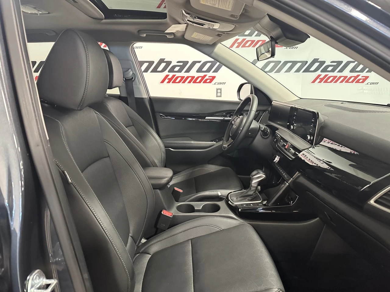 2025 Kia Seltos EX Main Image