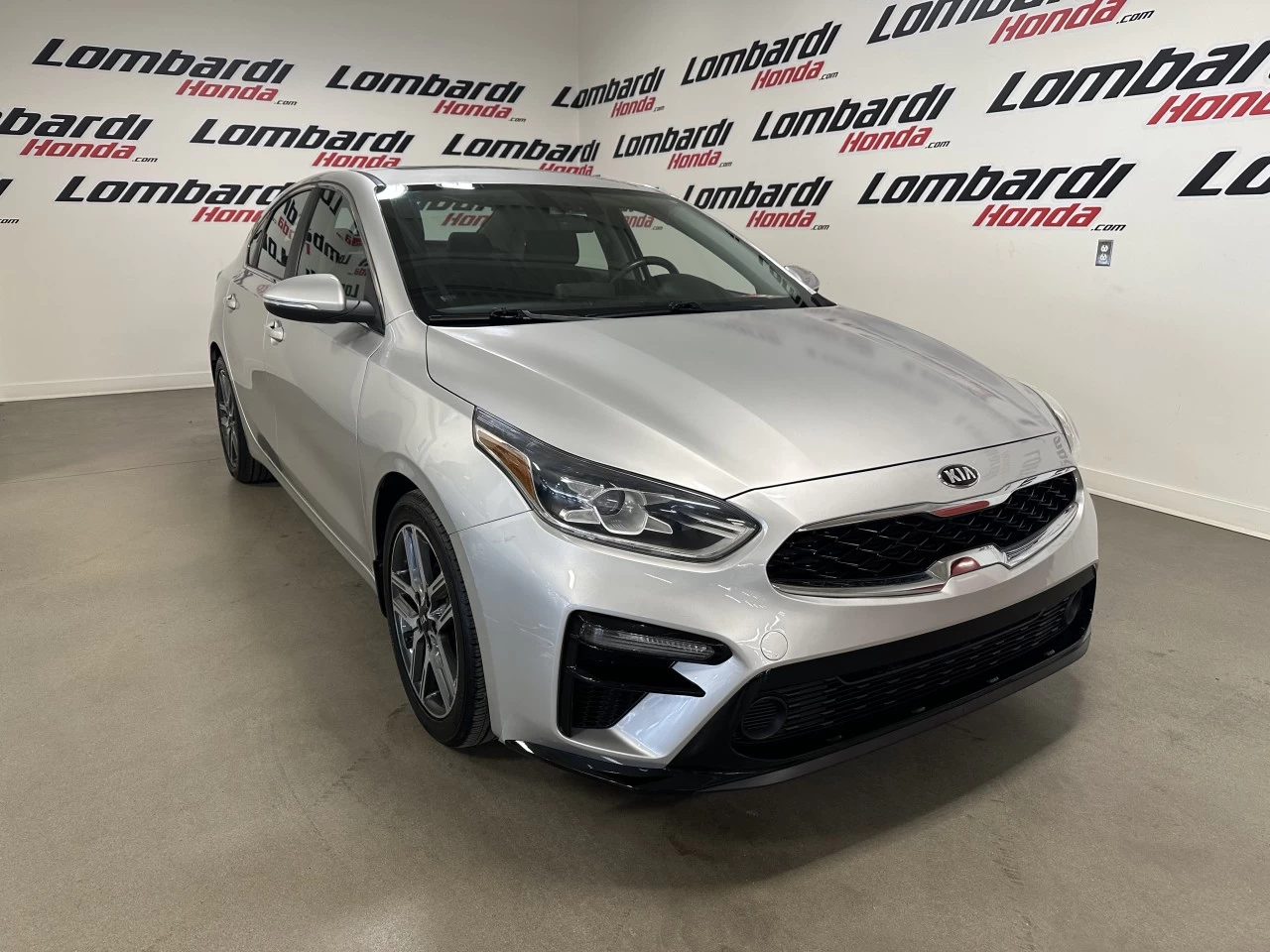 2020 Kia Forte
                                                    EX Main Image