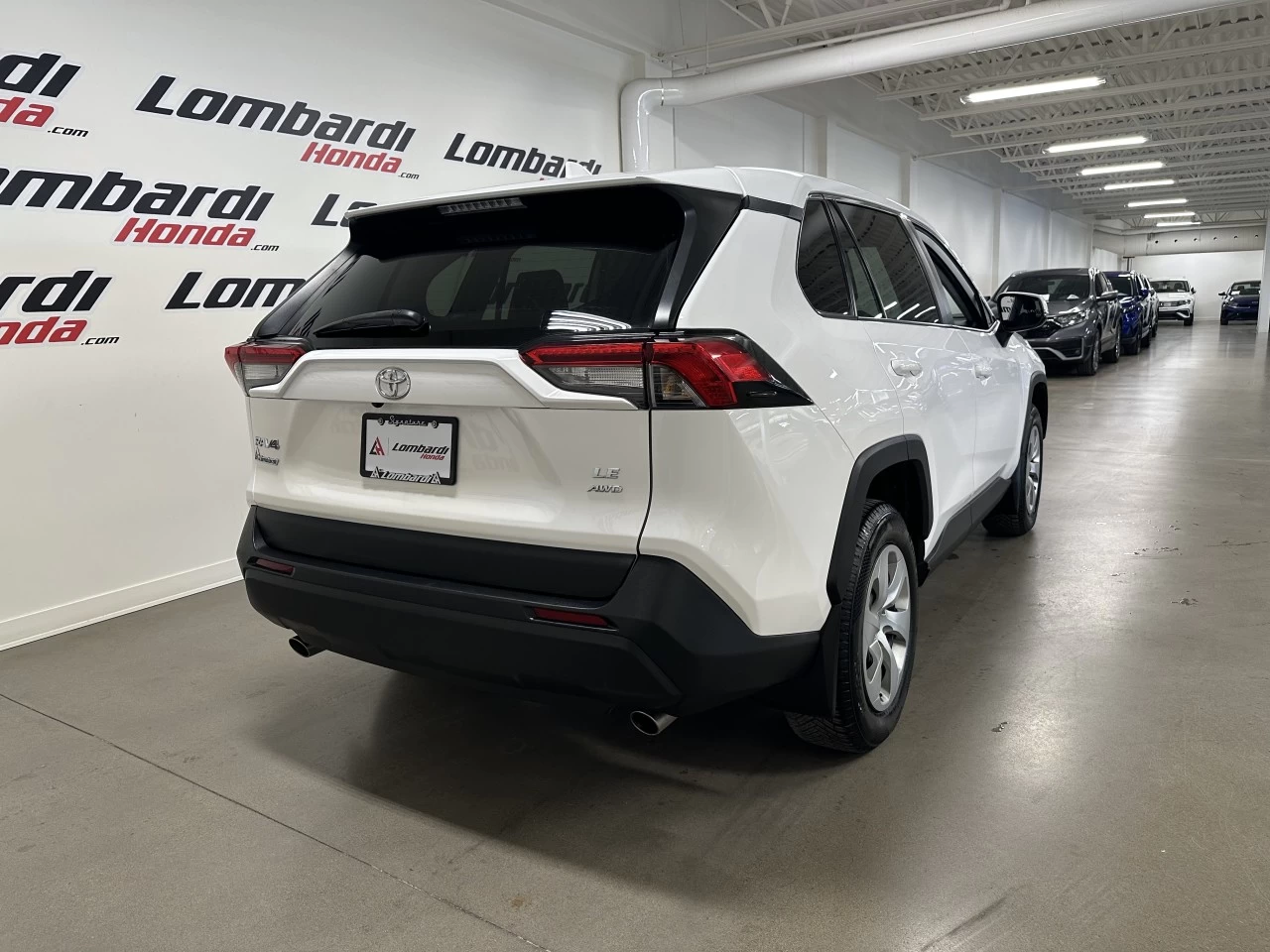 2022 Toyota RAV4 LE Image principale