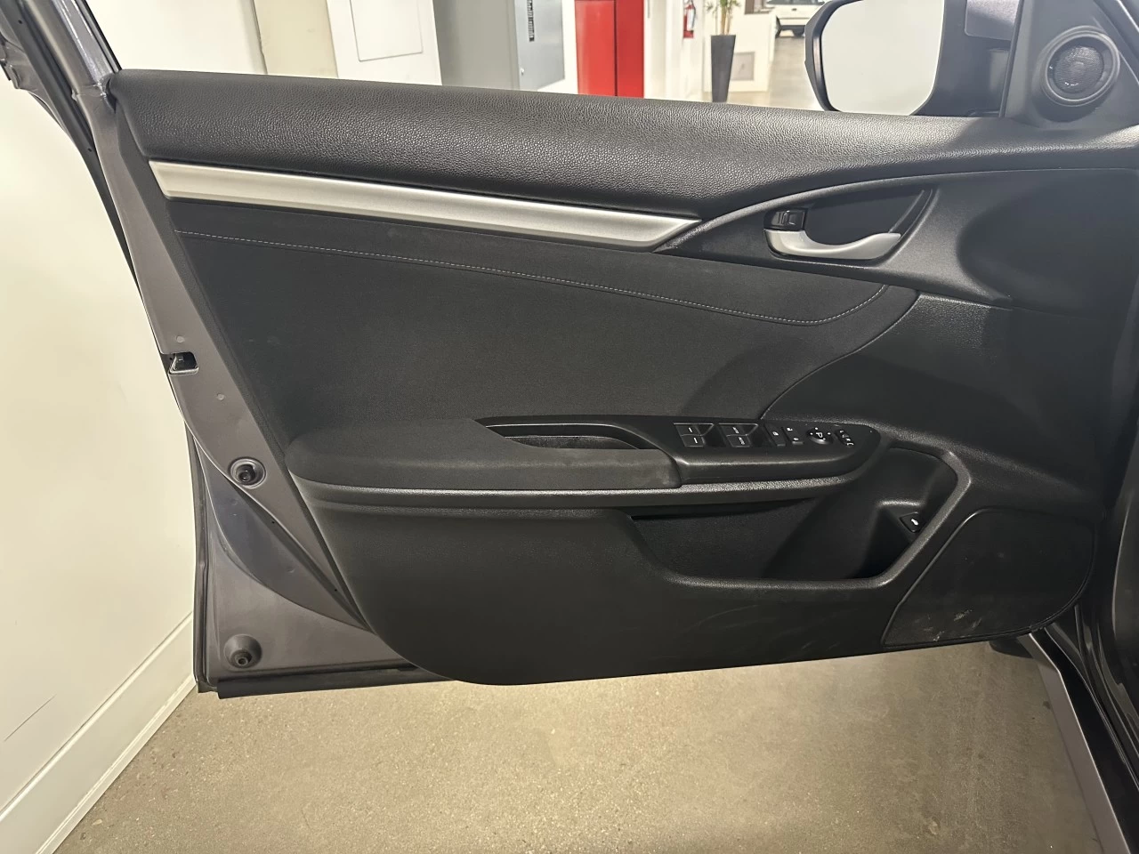 2021 Honda Civic EX Main Image