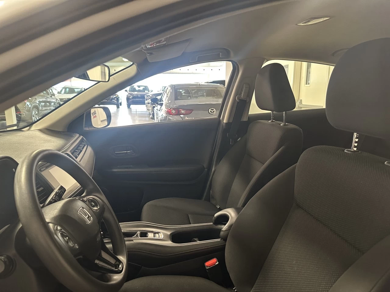 2016 Honda HR-V LX Main Image