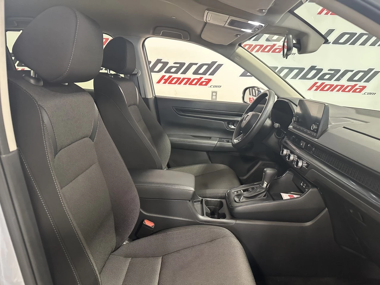 2024 Honda CR-V LX Image principale