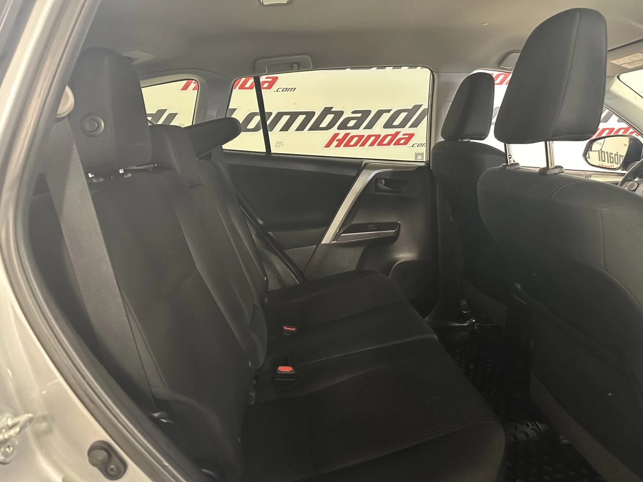 2018 Toyota RAV4 LE Main Image