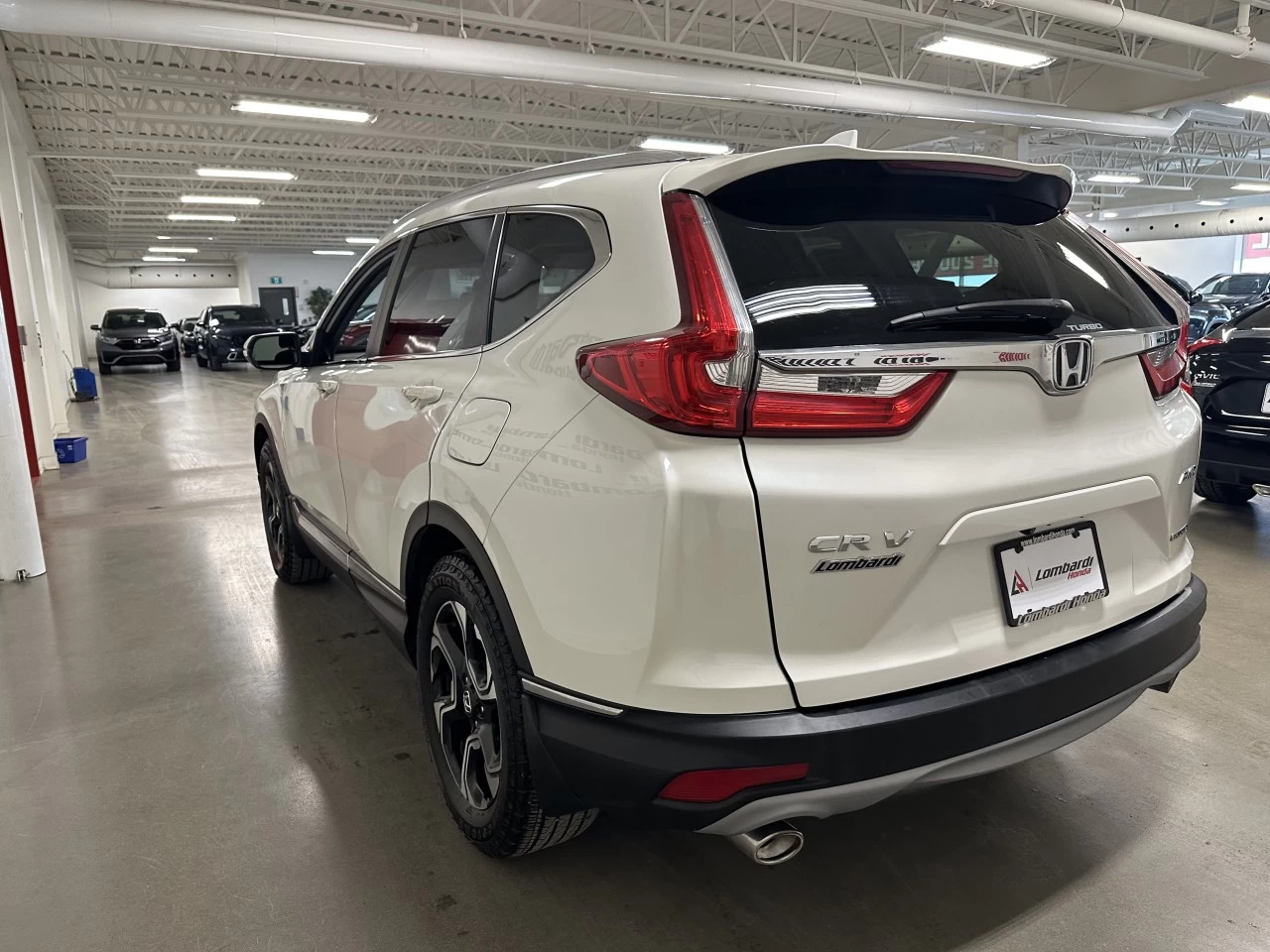 2018 Honda CR-V Touring Main Image