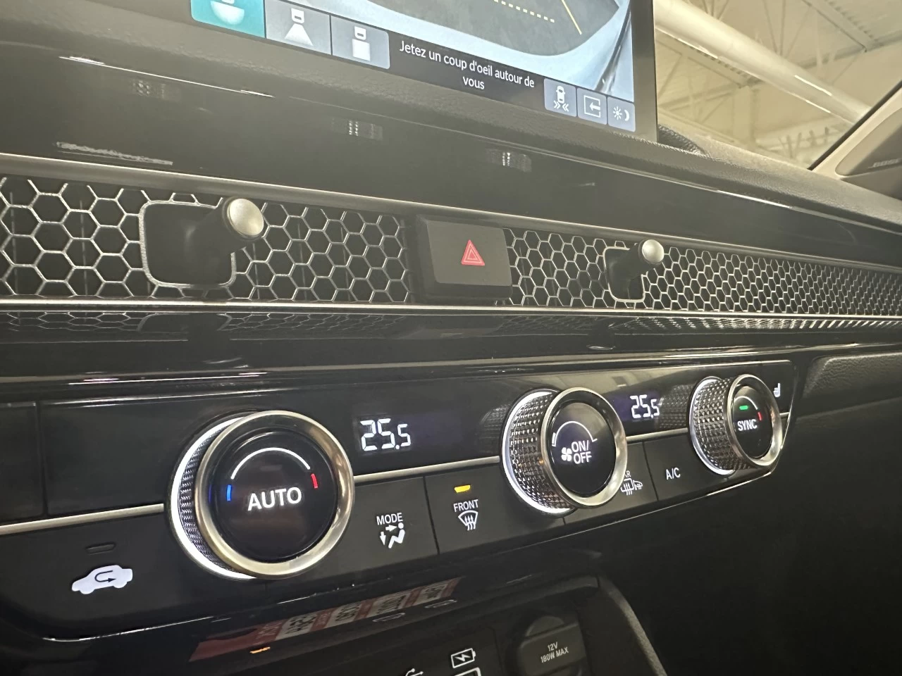 2022 Honda Civic
                                                    Touring Main Image