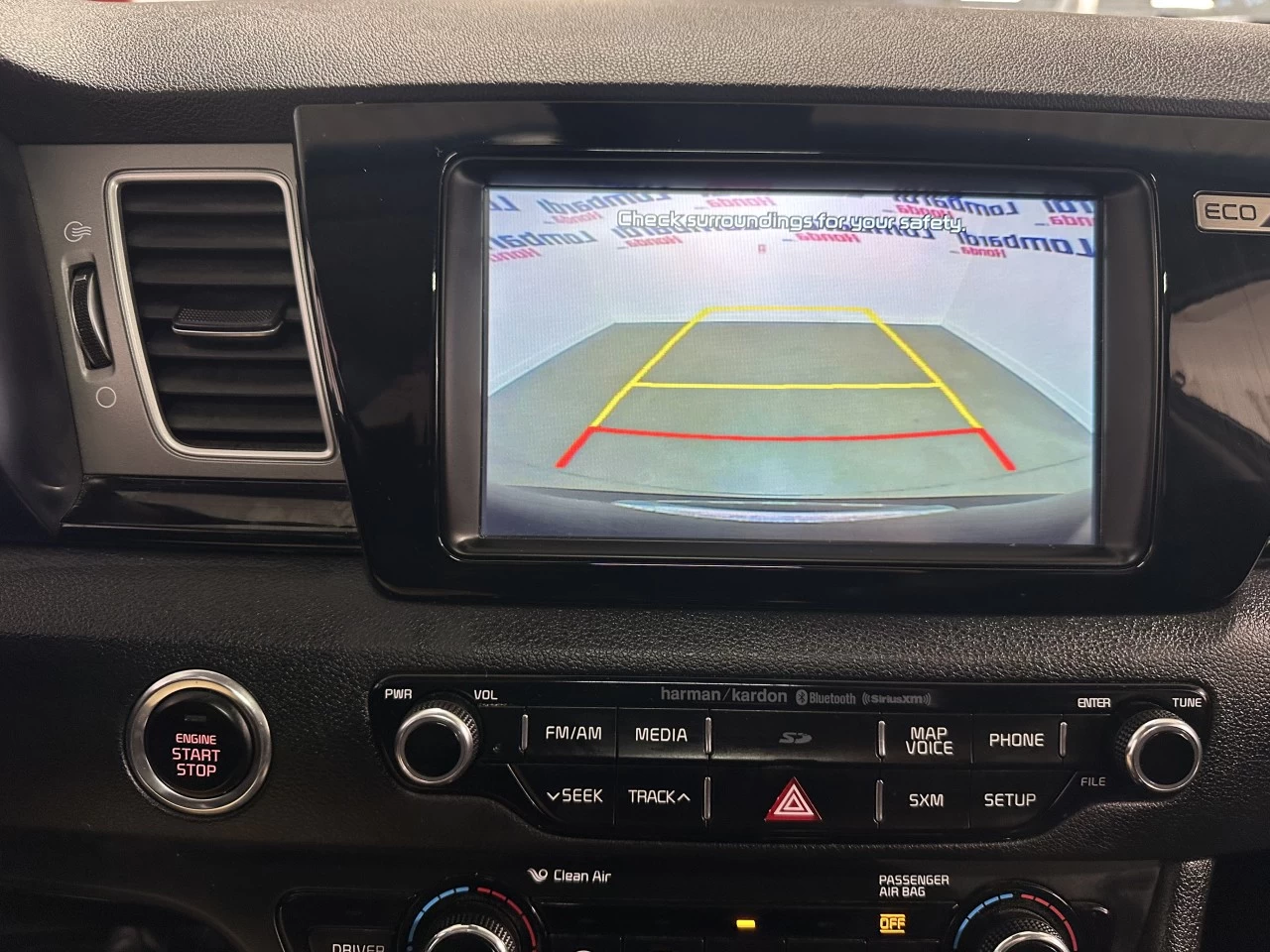 2017 Kia Niro EX Touring Main Image